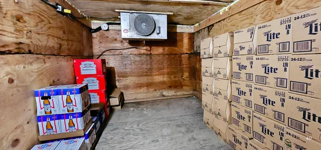 $630,000 | 7400 Archer Road, Unit 7400, Justice, IL 60458