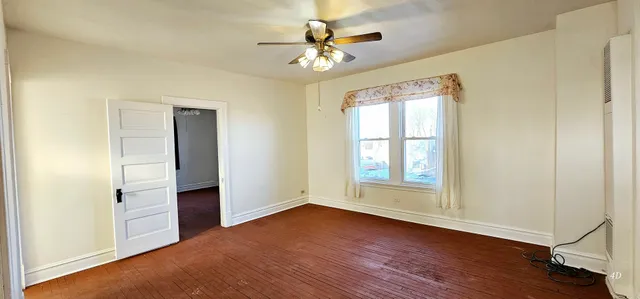 $630,000 | 7400 Archer Road, Unit 7400, Justice, IL 60458