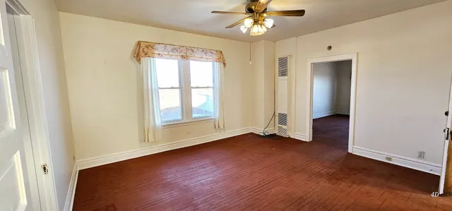 $630,000 | 7400 Archer Road, Unit 7400, Justice, IL 60458