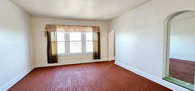 $630,000 | 7400 Archer Road, Unit 7400, Justice, IL 60458