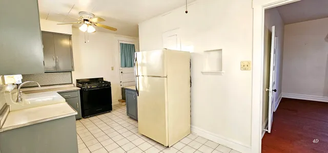 $630,000 | 7400 Archer Road, Unit 7400, Justice, IL 60458