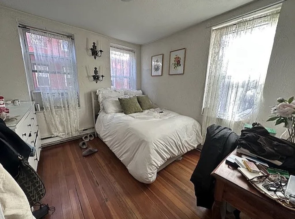 35 Charter Street, Unit 4 Boston, MA 02113 - Photo 6 of 11
