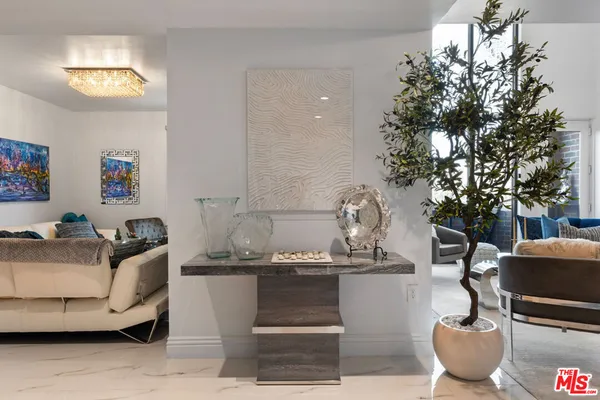 $7,900 | 10550 Wilshire Boulevard, Unit 502, Los Angeles, CA 90024