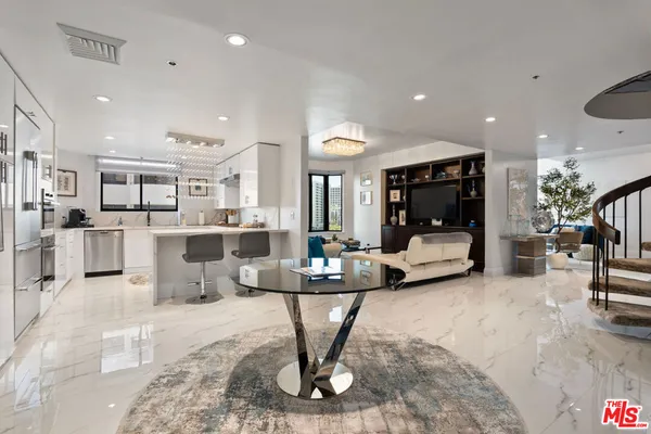 $7,900 | 10550 Wilshire Boulevard, Unit 502, Los Angeles, CA 90024