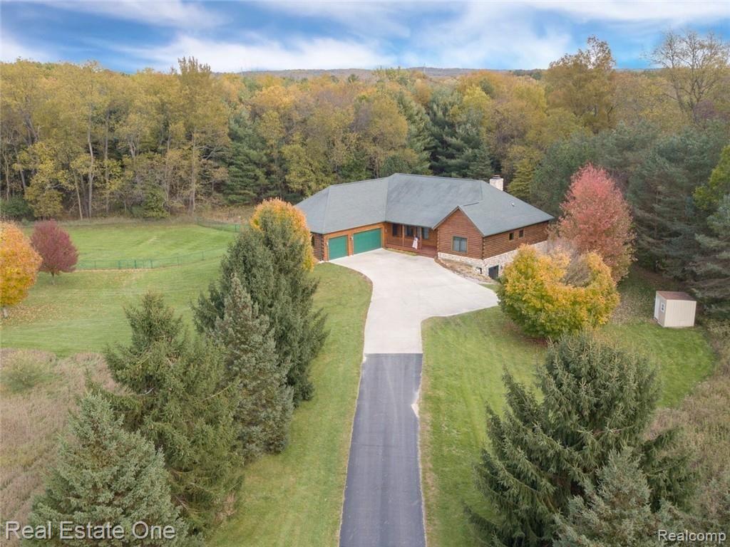 9485 Henderson Road Goodrich, MI 48438 - Photo 41 of 50 A4769AD8-E162-4134-92C7-43450332C1B2.jpg