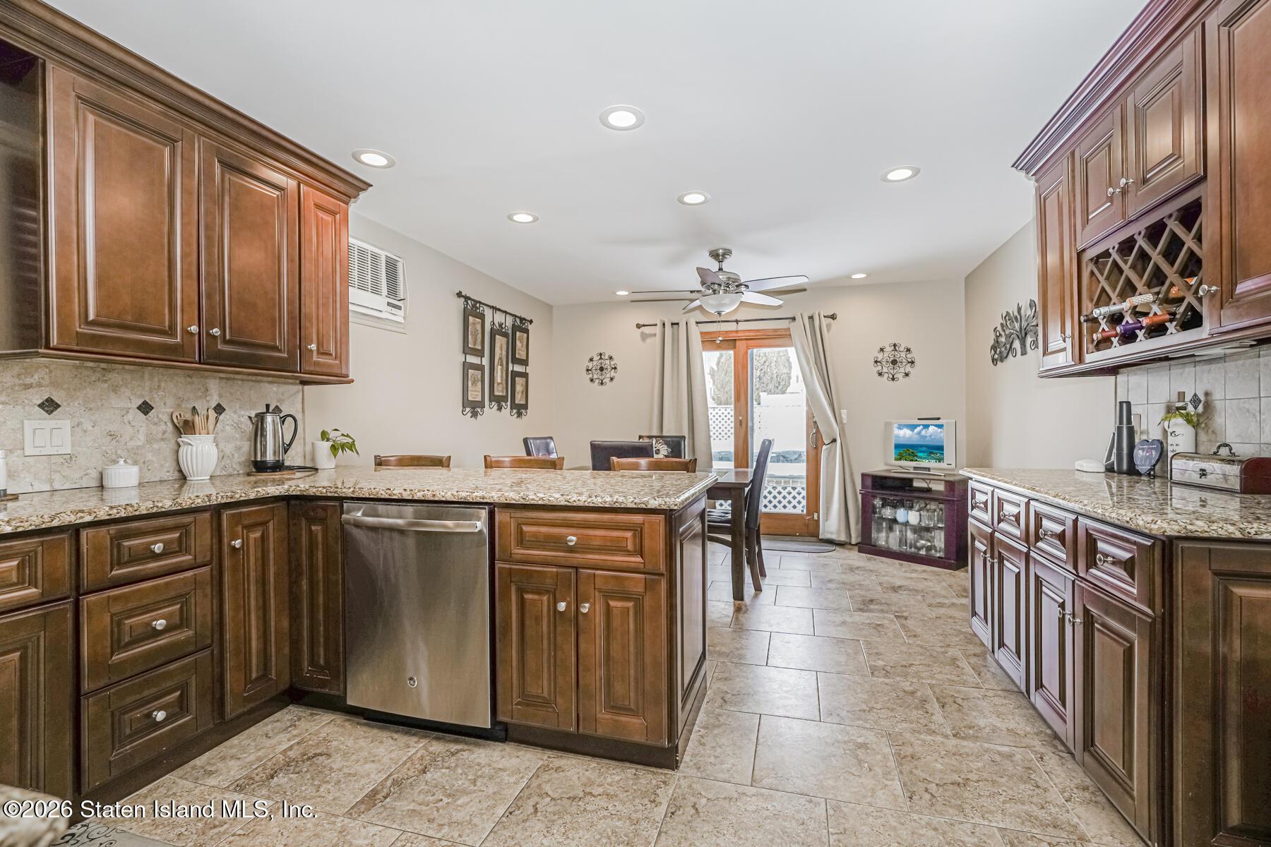 985 Rensselaer Avenue Staten Island, NY 10309 - Photo 11 of 24 Photo Feb 07 2026, 1 16 42 PM