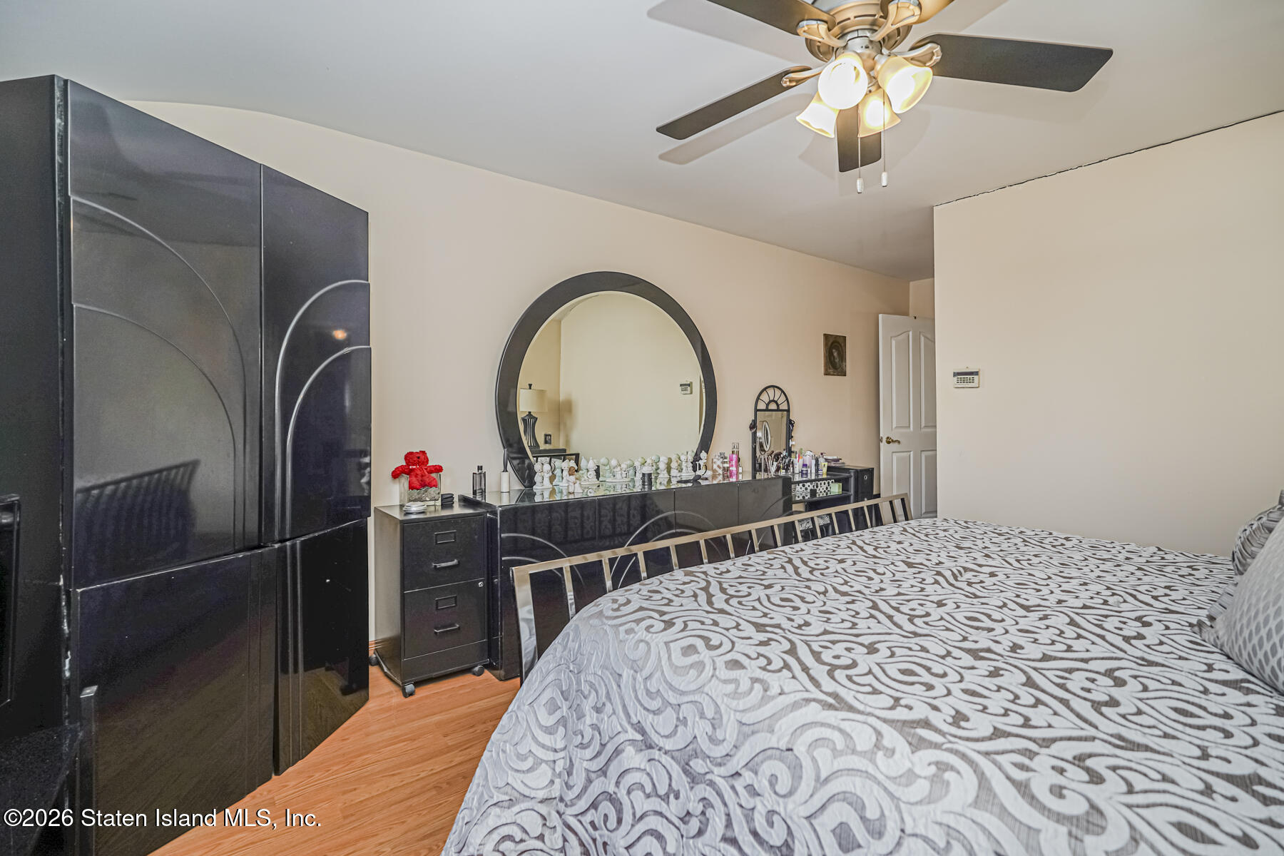 985 Rensselaer Avenue Staten Island, NY 10309 - Photo 15 of 24 Photo Feb 07 2026, 1 07 57 PM