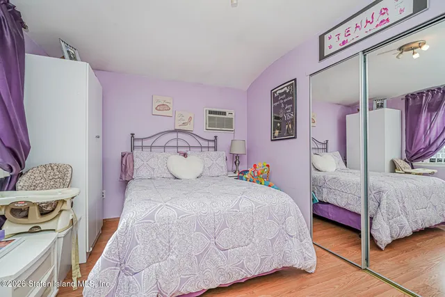 $749,999 | 985 Rensselaer Avenue | Woodrow