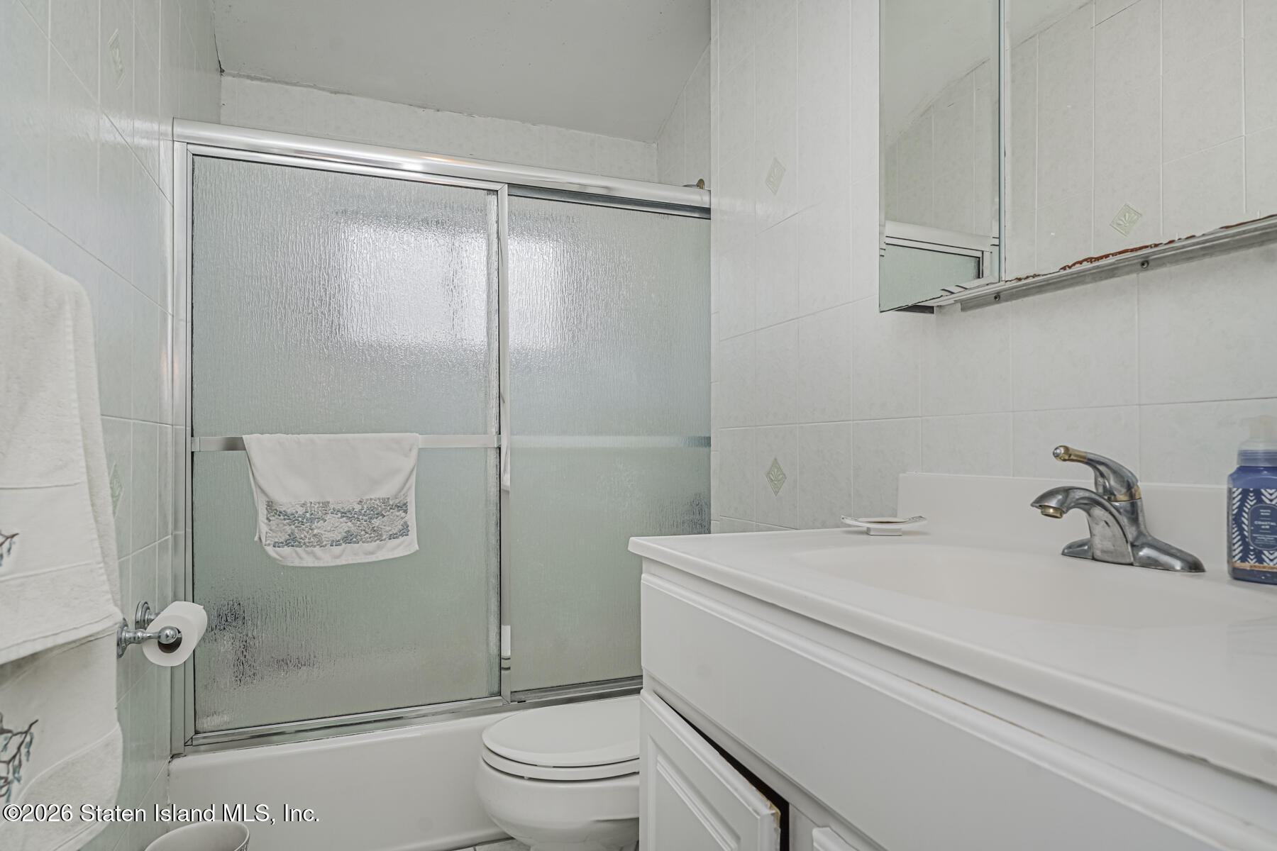 985 Rensselaer Avenue Staten Island, NY 10309 - Photo 19 of 24 Photo Feb 07 2026, 1 08 33 PM