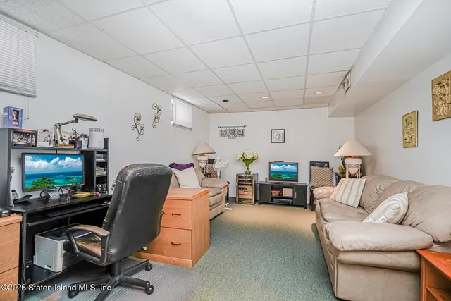 $749,999 | 985 Rensselaer Avenue | Woodrow