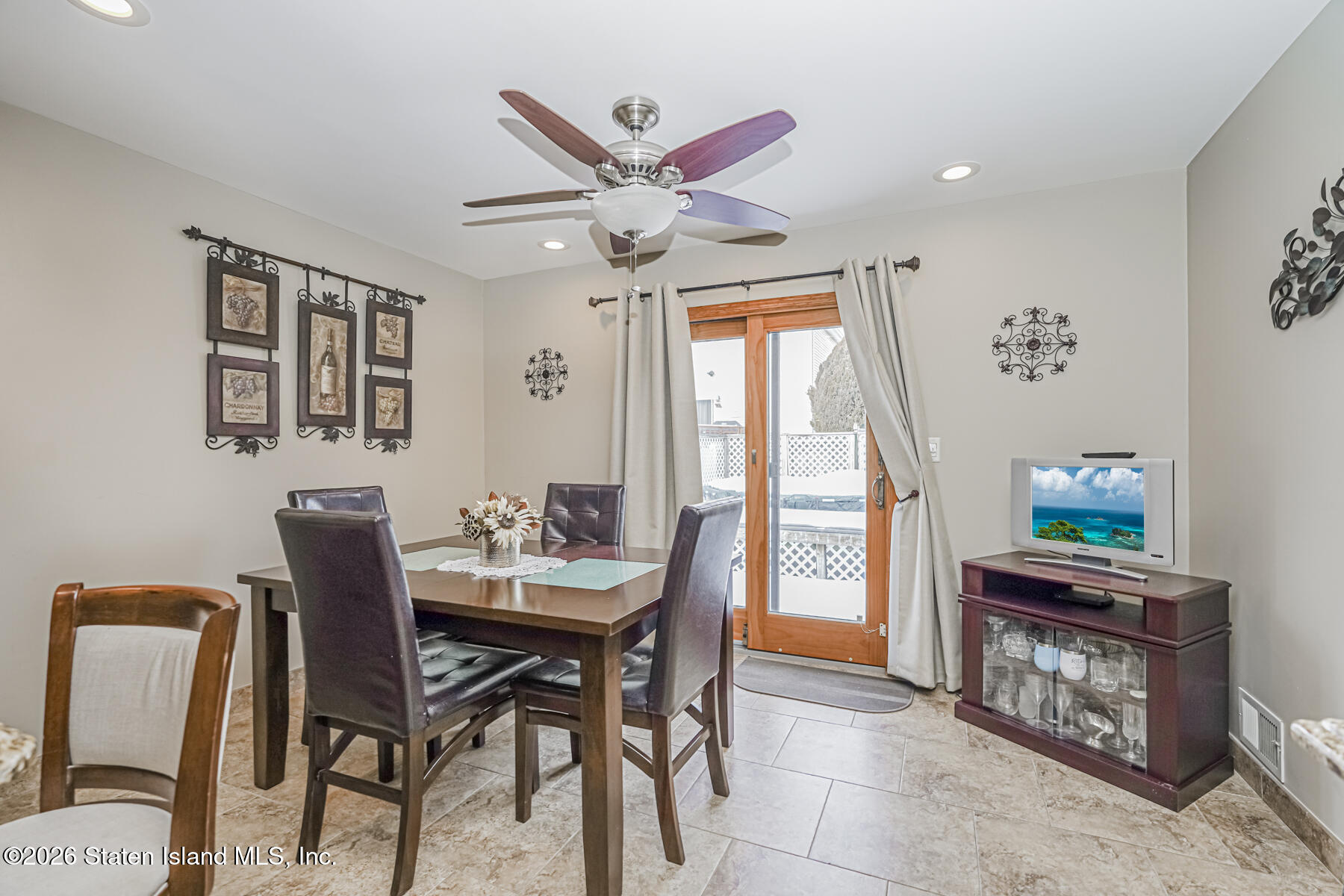 985 Rensselaer Avenue Staten Island, NY 10309 - Photo 9 of 24 Photo Feb 07 2026, 1 16 54 PM