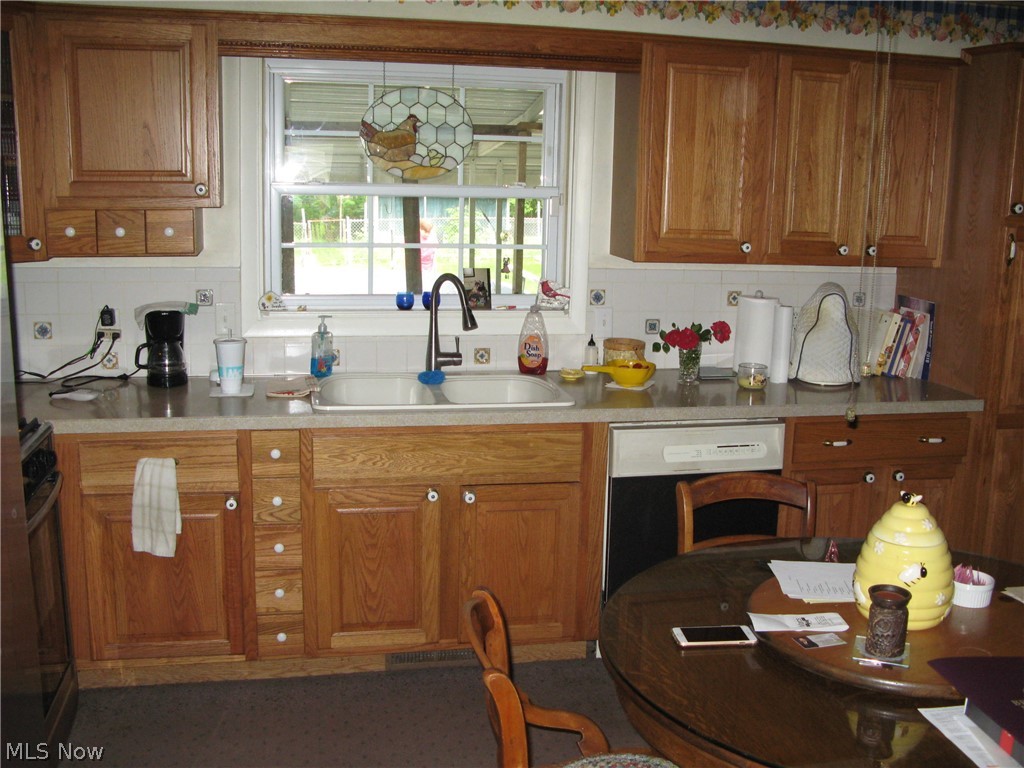 2151 Graham Road Stow, OH 44224 - Photo 7 of 25 Kitchen