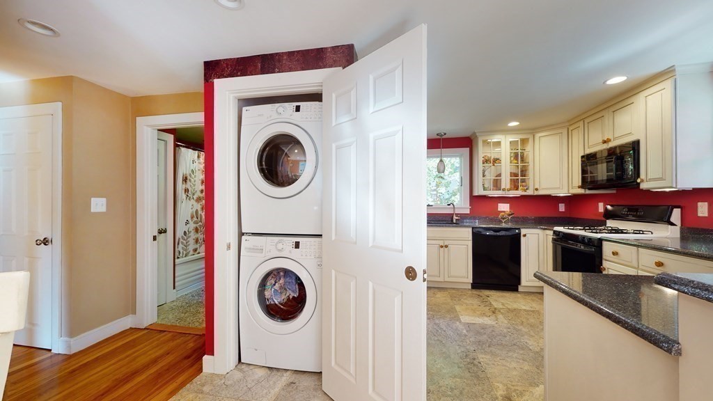 25 Den Quarry Road Lynn, MA 01904 - Photo 7 of 17 Gallery Image 7