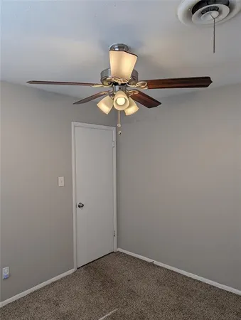 a window in an empty room