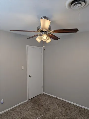 a window in an empty room