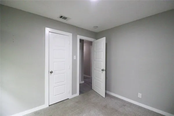 $1,500 | 107 Love Street, Kaufman, TX 75142