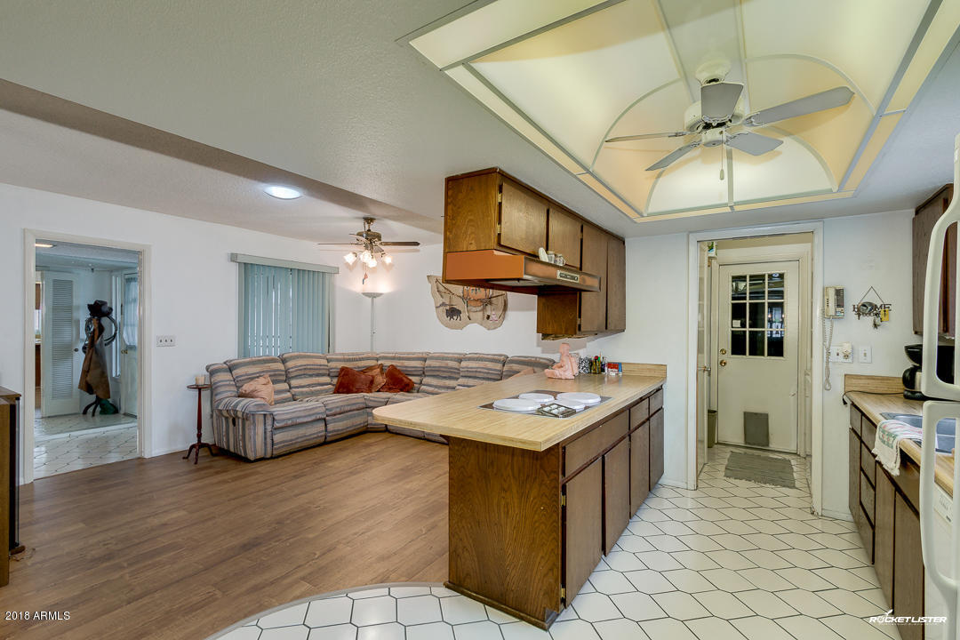 3940 West Rancho Drive Phoenix, AZ 85019 - Photo 11 of 35 KItchen