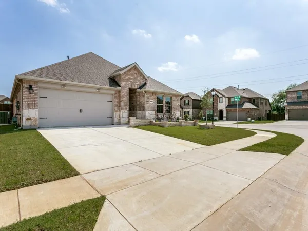 $355,000 | 9704 Autumn Leaves Lane, Aubrey, TX 76227