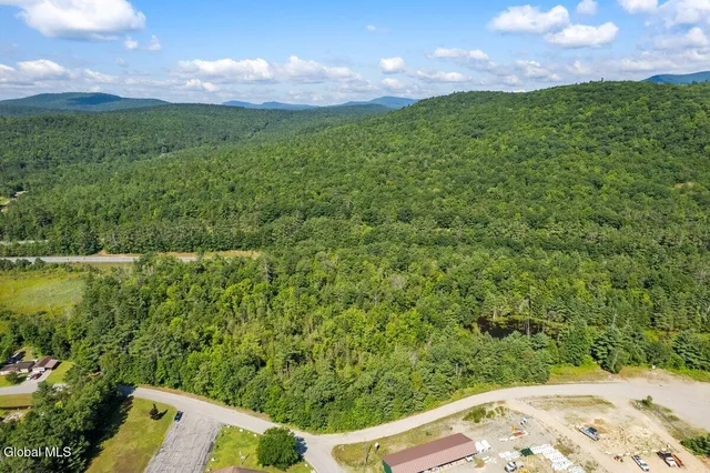 $724,900 | 23 Industrial Drive, Schroon, NY 12870