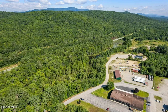 $724,900 | 23 Industrial Drive, Schroon, NY 12870