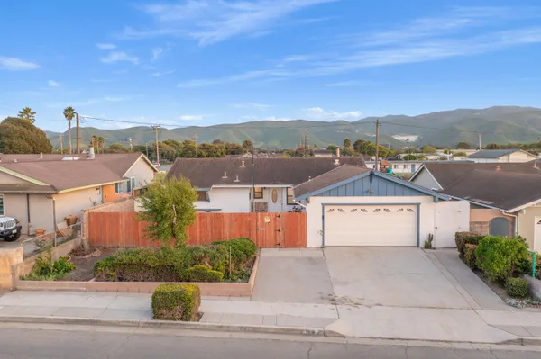$550,000 | 1504 West Airport Avenue, Lompoc, CA 93436