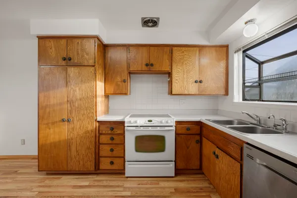 $550,000 | 1504 West Airport Avenue, Lompoc, CA 93436