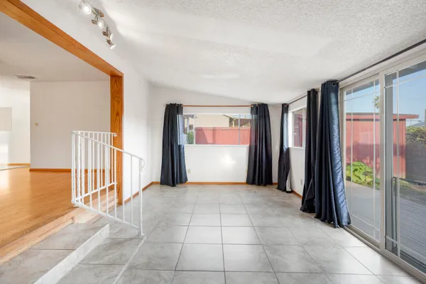 $550,000 | 1504 West Airport Avenue, Lompoc, CA 93436