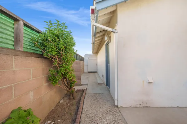 $550,000 | 1504 West Airport Avenue, Lompoc, CA 93436