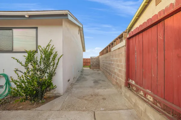 $550,000 | 1504 West Airport Avenue, Lompoc, CA 93436