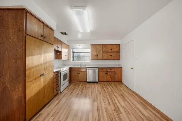 $550,000 | 1504 West Airport Avenue, Lompoc, CA 93436