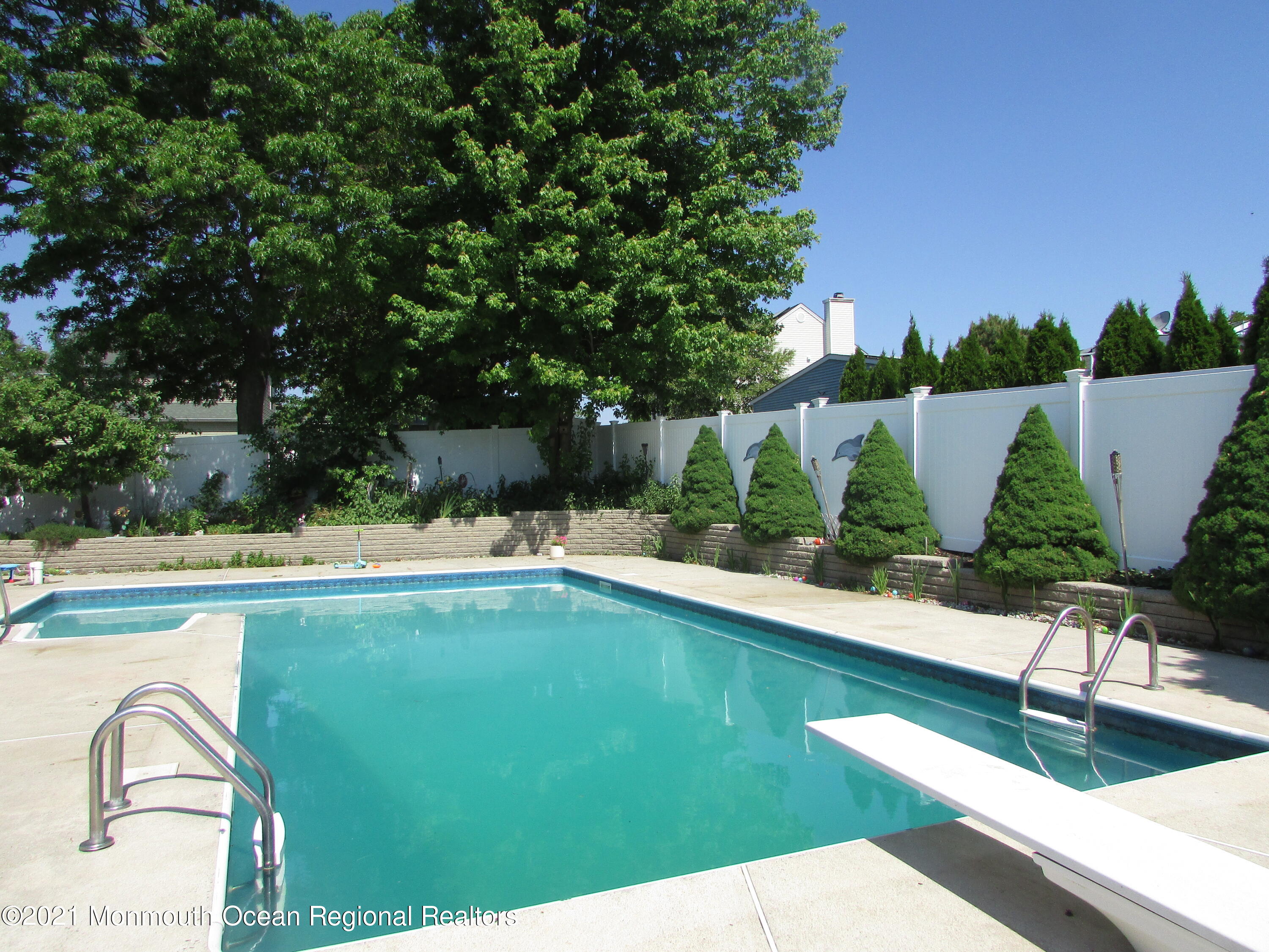 129 Stowaway Road Manahawkin, NJ 08050 - Photo 2 of 45 IMG_0736