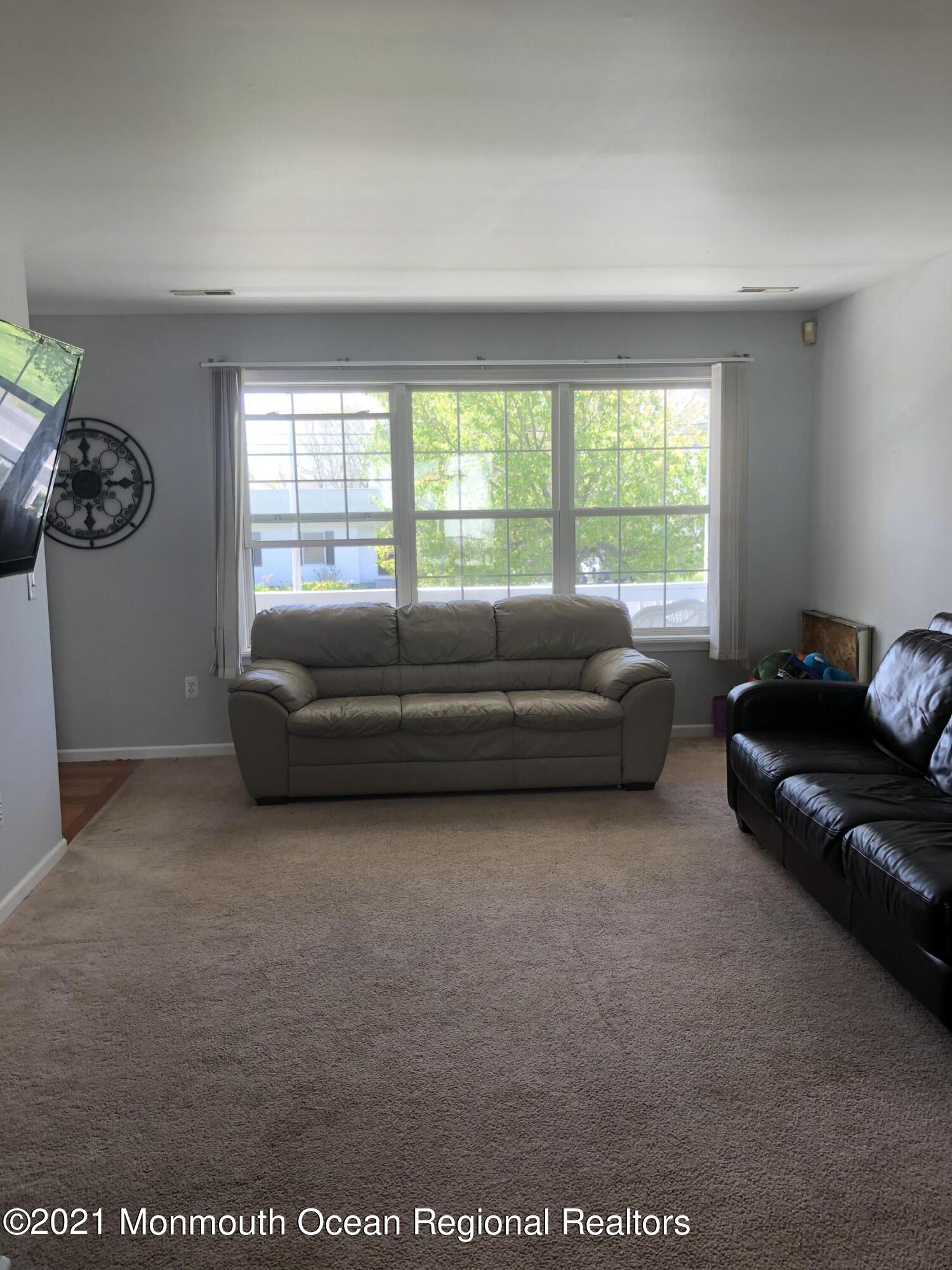129 Stowaway Road Manahawkin, NJ 08050 - Photo 11 of 45 IMG_3300