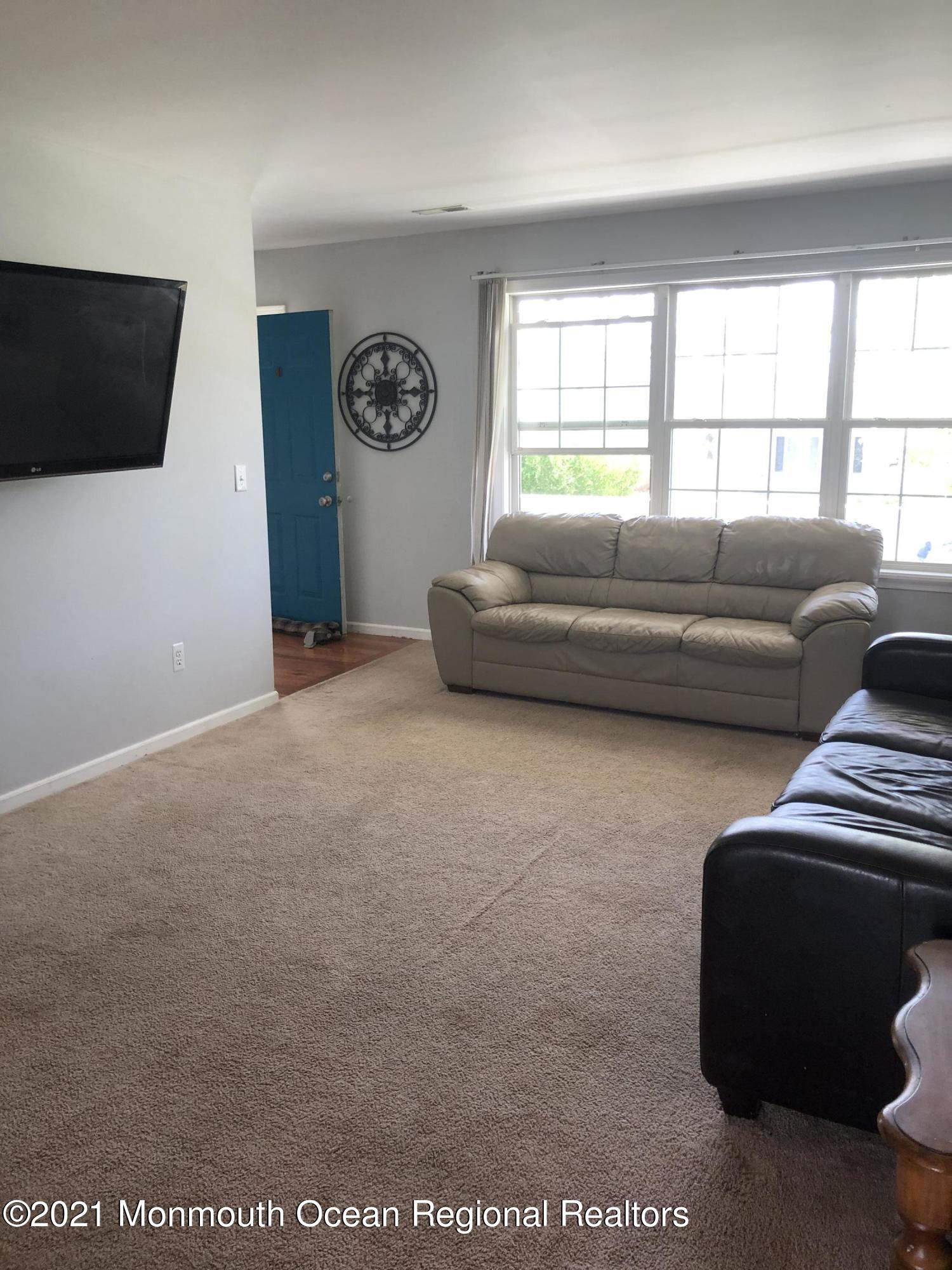 129 Stowaway Road Manahawkin, NJ 08050 - Photo 12 of 45 IMG_3301