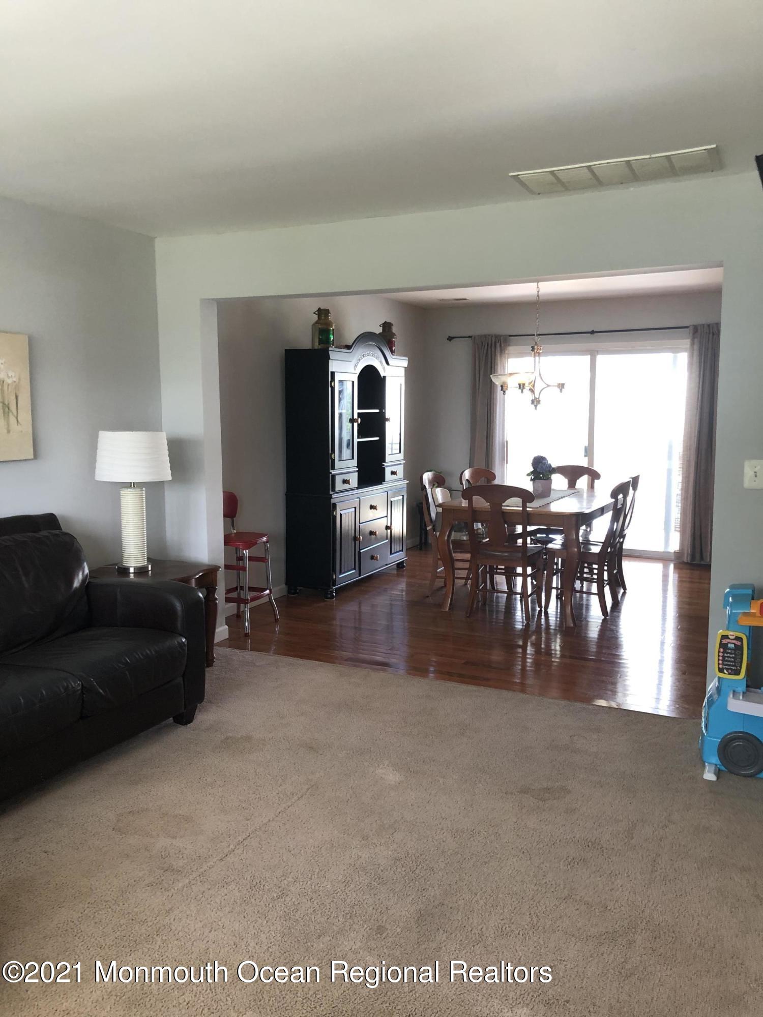 129 Stowaway Road Manahawkin, NJ 08050 - Photo 10 of 45 IMG_3299