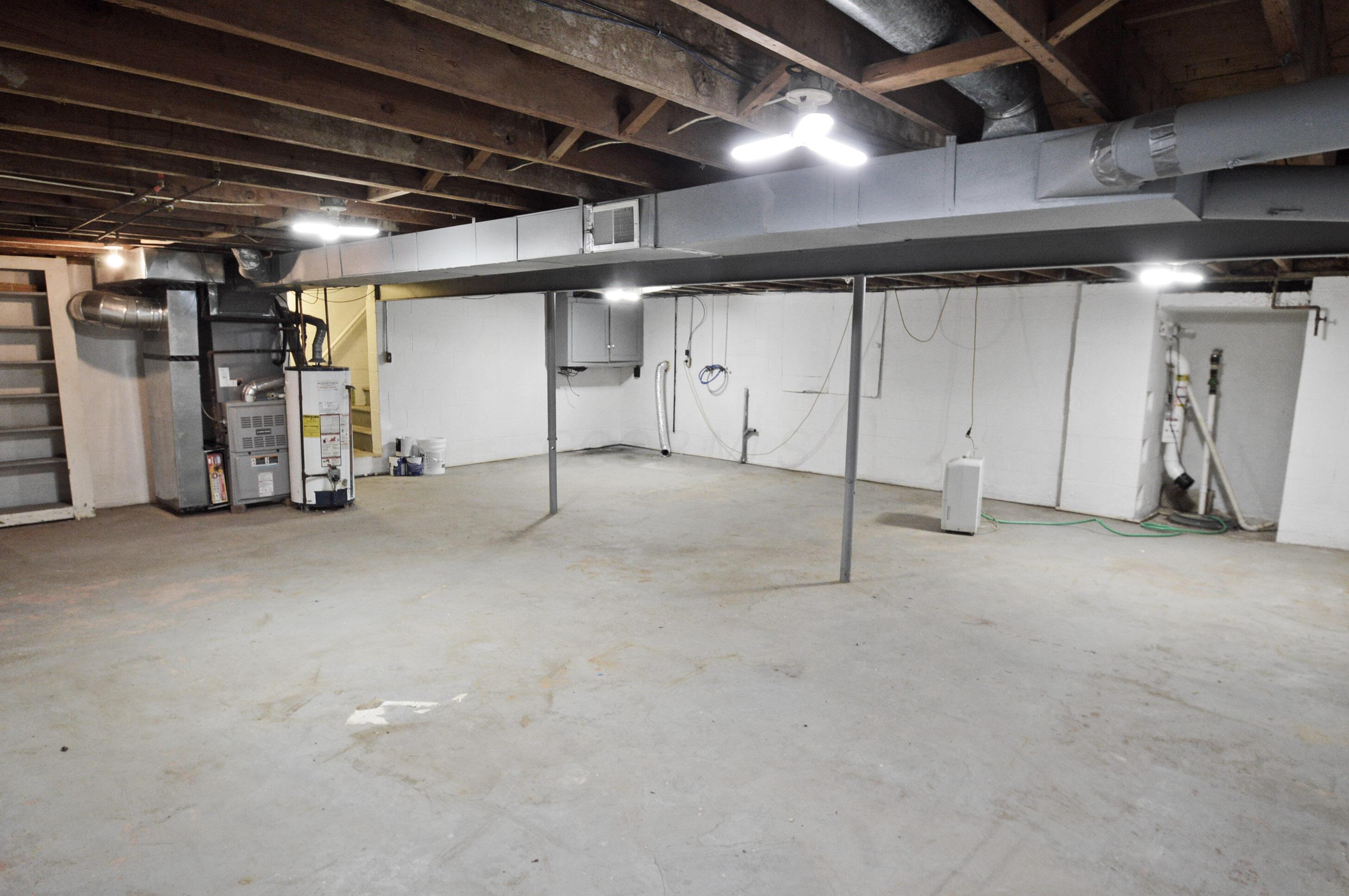 5138 Roberts Road Hilliard, OH 43026 - Photo 33 of 35 Basement 3