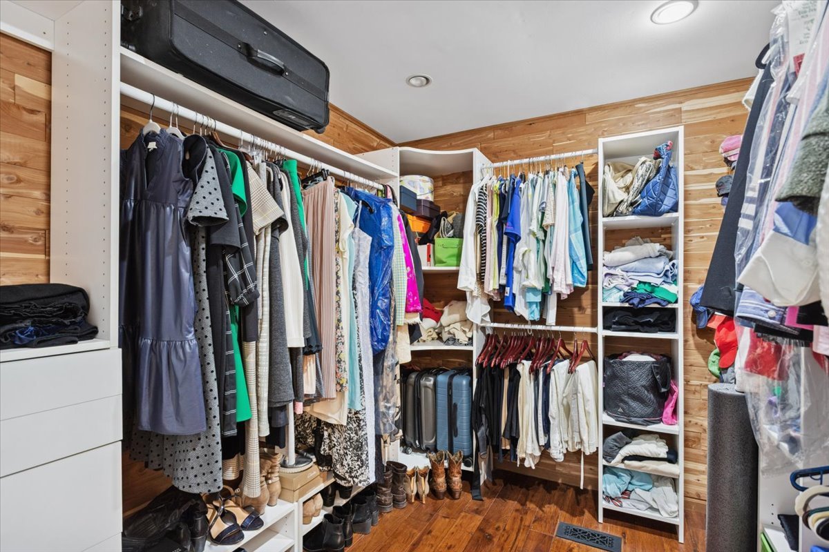 2250 Lisson Road Naperville, IL 60565 - Photo 31 of 53 a view of walk in closet with clothes