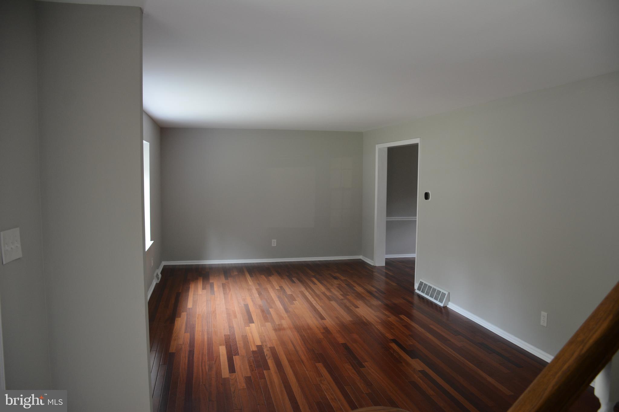 711 Brainerd Road Exton, PA 19341 - Photo 5 of 18 Living Room