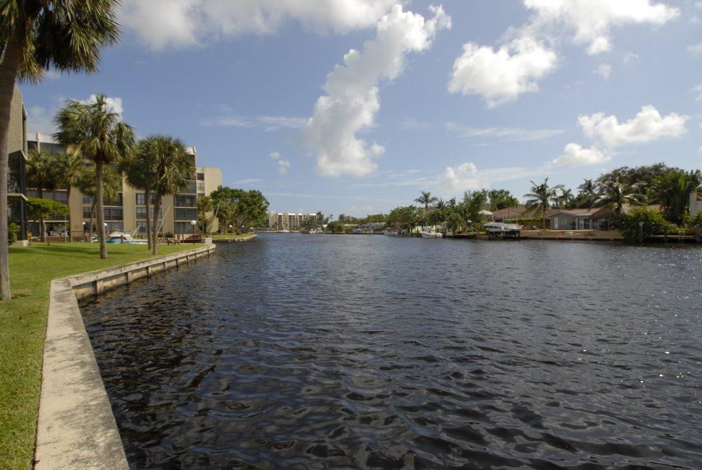 18 Royal Palm Way, Unit 107 Boca Raton, FL 33432 - Photo 28 of 29 Water 1