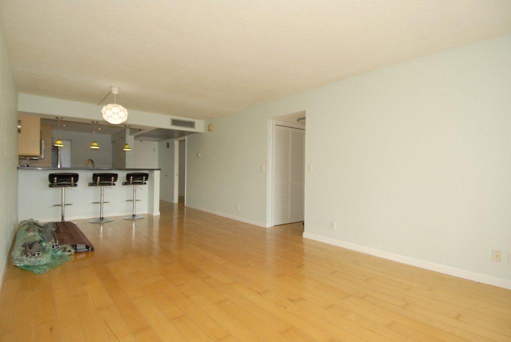 18 Royal Palm Way, Unit 107 Boca Raton, FL 33432 - Photo 4 of 29 Living Room 1