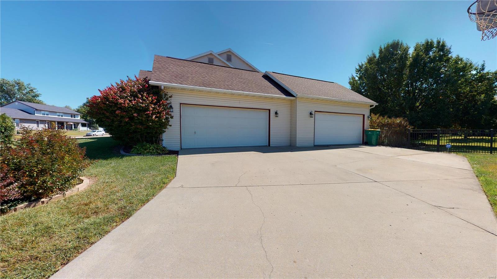 1205 Pepperidge Drive O'Fallon, IL 62269 - Photo 3 of 49