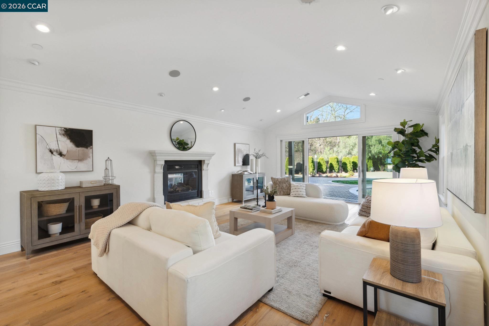 3957 Rancho Road Lafayette, CA 94549 - Photo 4 of 29 Gallery Image 4