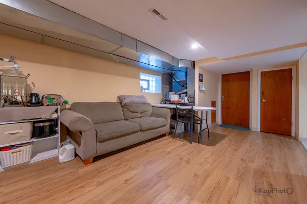 $725,000 | 3743 North Kimball Avenue, Chicago, IL 60618