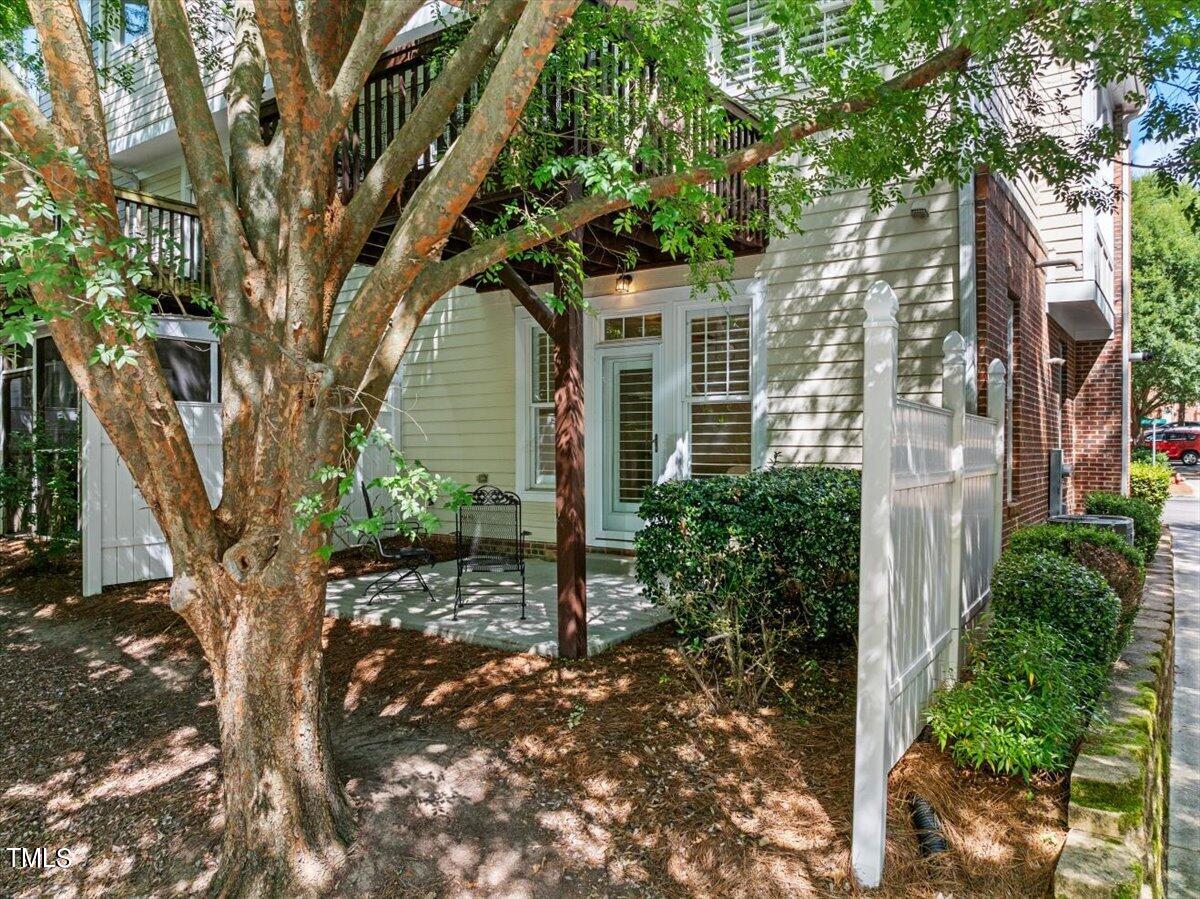 6110 Shandwick Court Raleigh, NC 27609 - Photo 14 of 20 08-DJI_20240622103012_0083_D