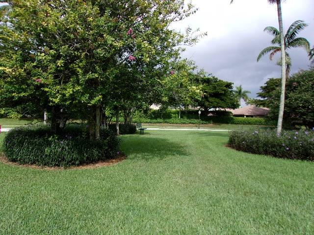 1564 Sunset Way Weston, FL 33327 - Photo 20 of 40 a view of a park with a tree