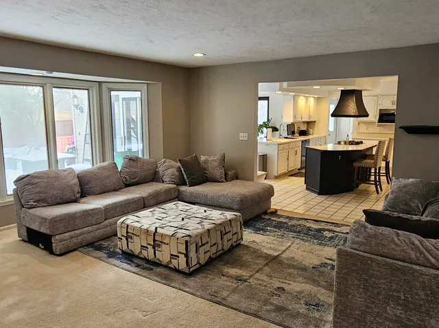 $365,000 | 5221 Deer Pointe, Rockford, IL 61114