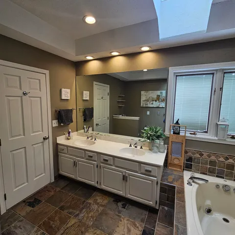 $365,000 | 5221 Deer Pointe, Rockford, IL 61114