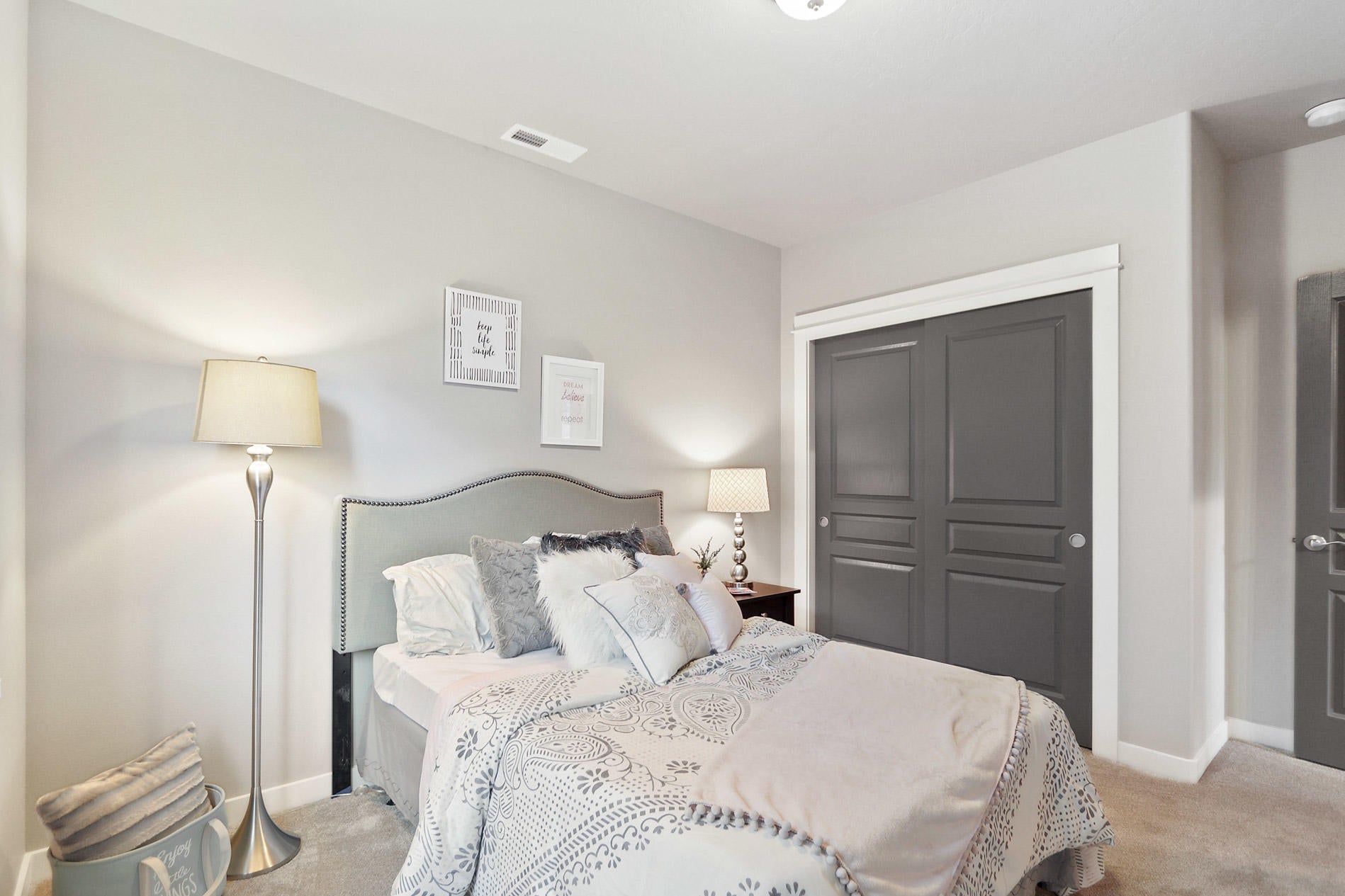 618 North Reed Street Sisters, OR 97759 - Photo 3 of 22 Orchard - Bedroom 4