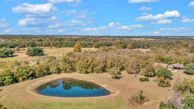 $615,000 | 556 Wildwood Trail, Lorena, TX 76655