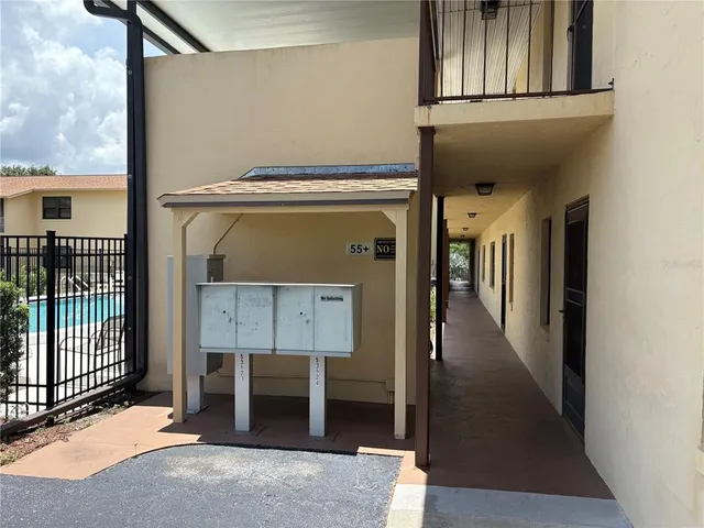 $69,900 | 130 East Johnson Avenue, Unit 113, Lake Wales, FL 33853