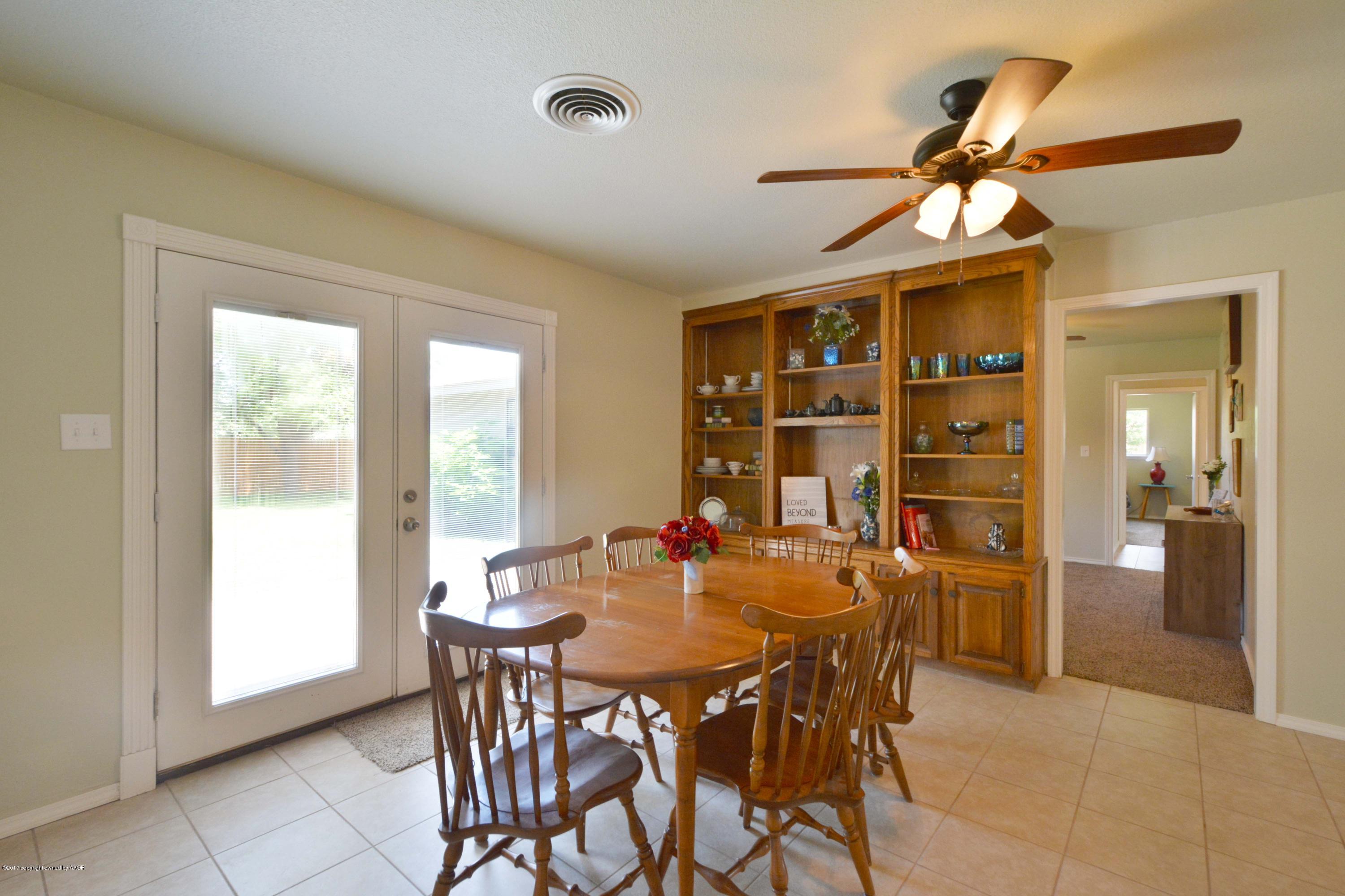 2808 Armand Street Amarillo, TX 79110 - Photo 6 of 25 06 Dining Room